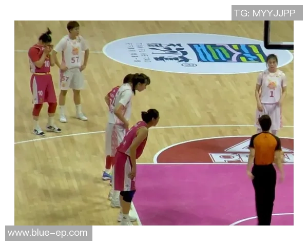 江苏女篮迎战大庆女篮决战WCBA赛场展现巅峰对决